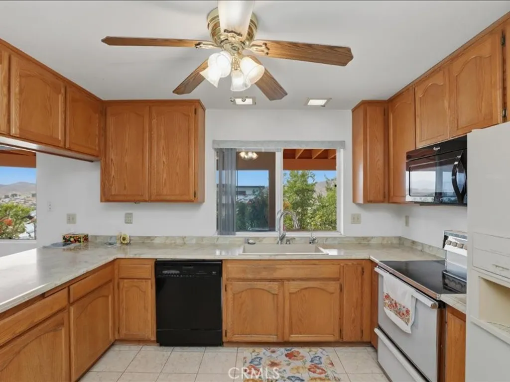 Additional image 11 of 22636 Inspiration Pt, Canyon Lake, CA 92587