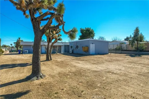 7412 Barberry Avenue, Yucca Valley, CA 92284 - MLS#: JT24075428