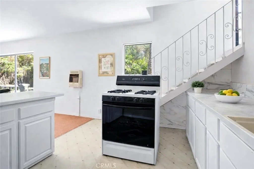 Additional image 56 of 15 La Crescenta Drive, Camarillo, CA 93010