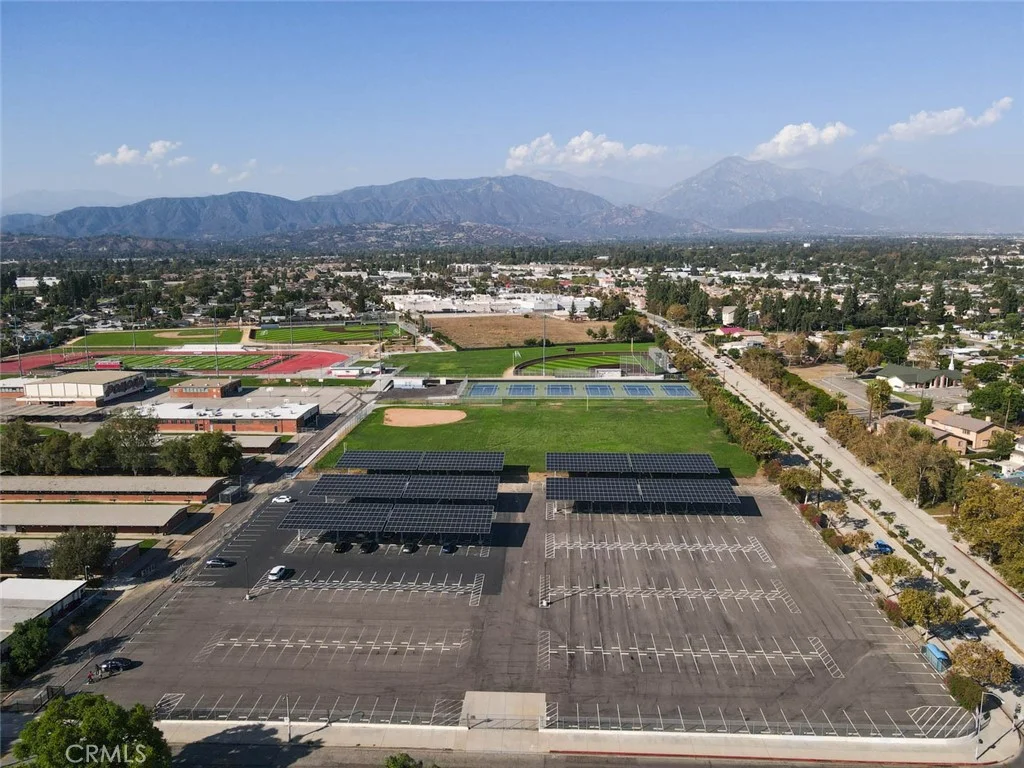 2122 Saticoy St, Pomona, CA 91767