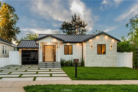 17429 Hatteras Street, Encino, CA MLS: SR25080248