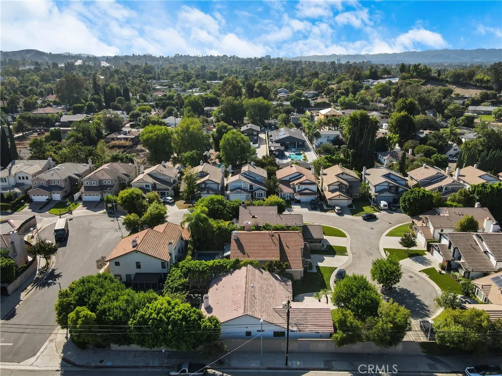5922 Julian Lane, Tarzana, CA 91356