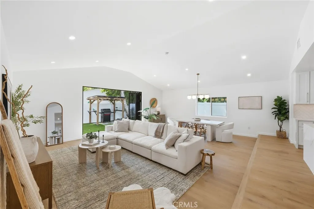 Additional image 7 of 17420 Collins Street, Encino, CA 91316