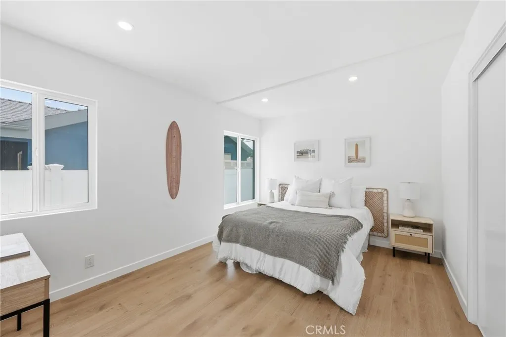 Additional image 53 of 17420 Collins Street, Encino, CA 91316