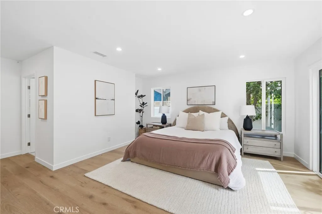 Additional image 43 of 17420 Collins Street, Encino, CA 91316