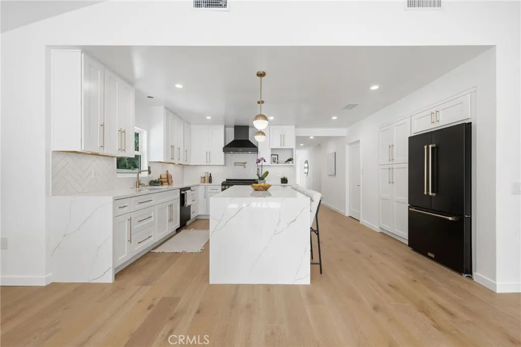 Additional image 13 of 17420 Collins Street, Encino, CA 91316