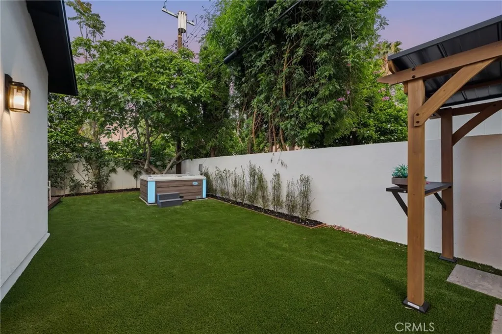 Additional image 58 of 17420 Collins Street, Encino, CA 91316