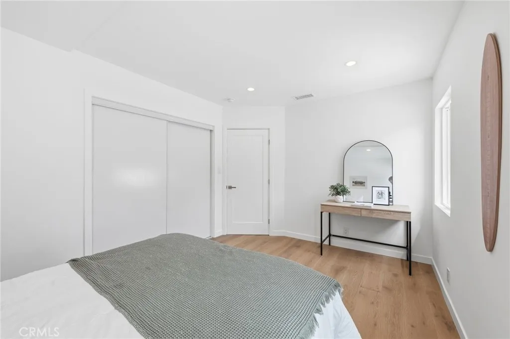 Additional image 54 of 17420 Collins Street, Encino, CA 91316