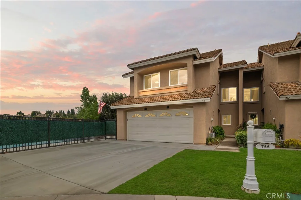 766 S Langtree Ln, Anaheim, CA 92807