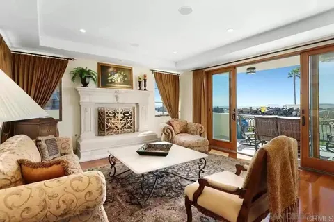 555 Ocean Blvd, Coronado, CA MLS: PTP2406706