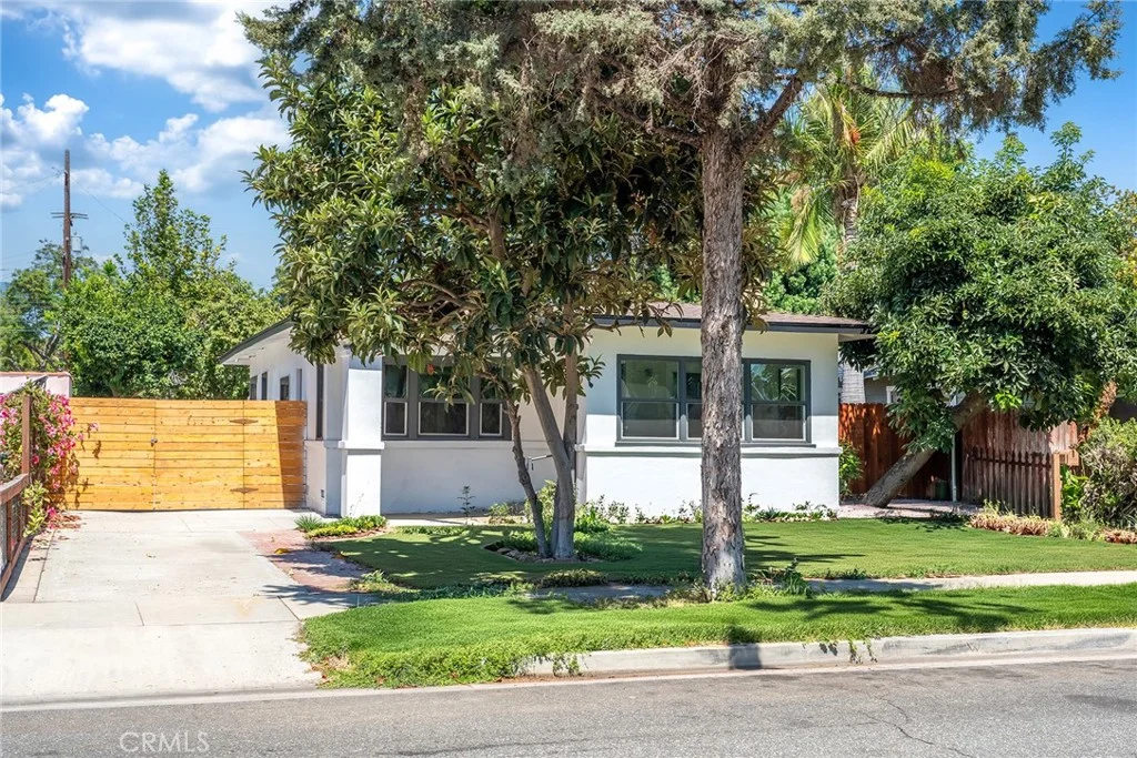 329 W Whiting Avenue, Fullerton, CA 92832