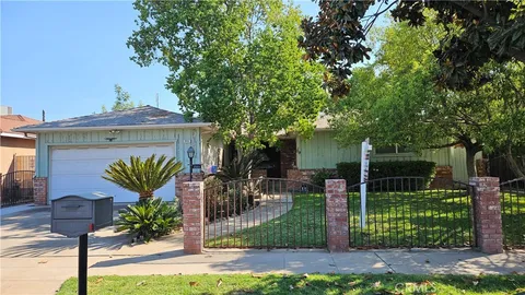 2551 W San Gabriel Avenue, Fresno, CA MLS: CV24201999