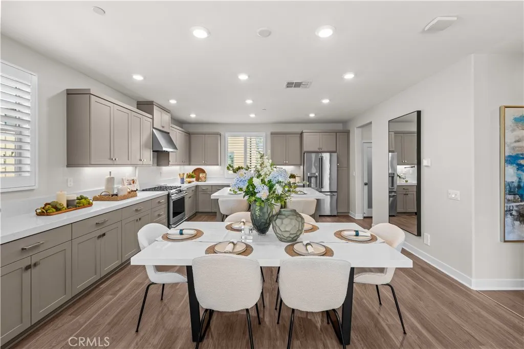 Additional image 58 of 236 keeper, Irvine, CA 92618