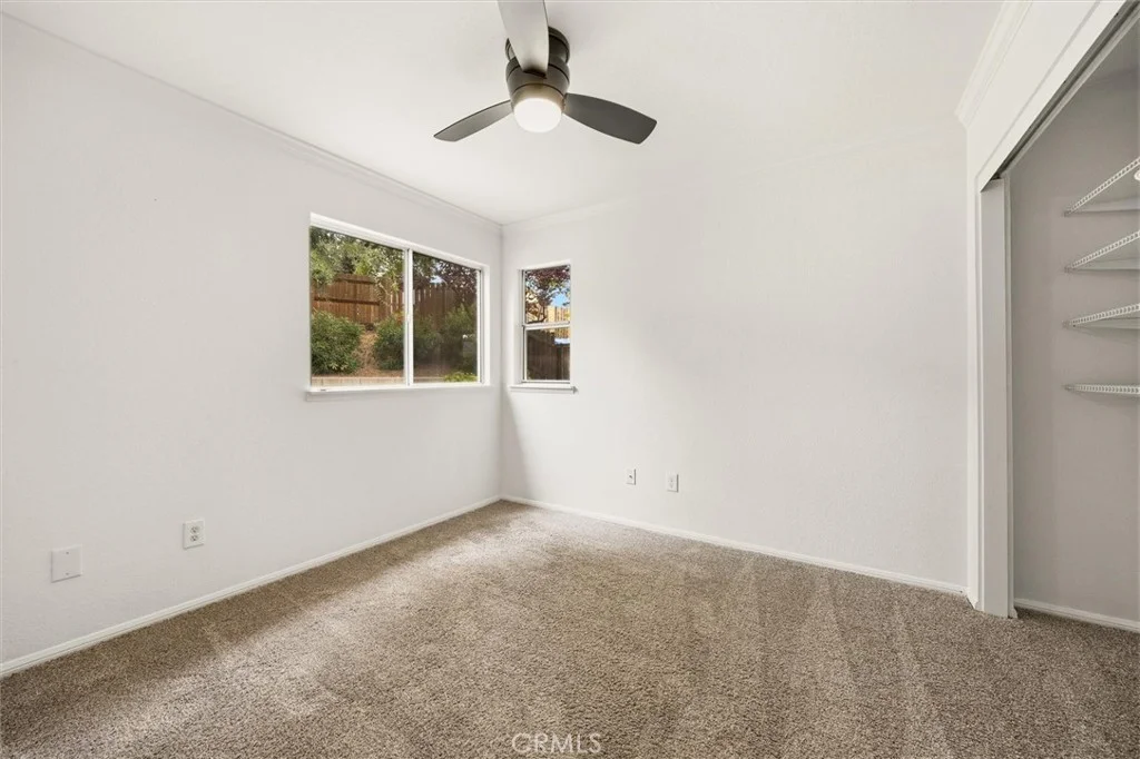 829 Crazy Horse Dr, Paso Robles, CA 93446