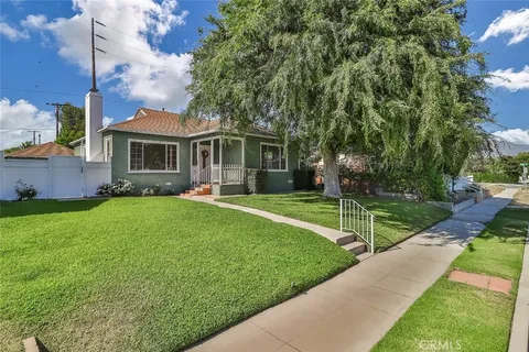 3411 W Chandler Boulevard, Burbank, CA MLS: SR25073783