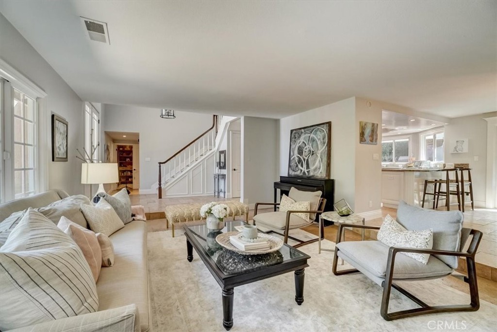 1817 Hummingbird Drive, Costa Mesa, CA 92626 - MLS#: OC23051061