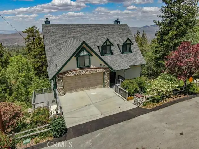 29094 Banff Drive, Lake Arrowhead, CA 92352