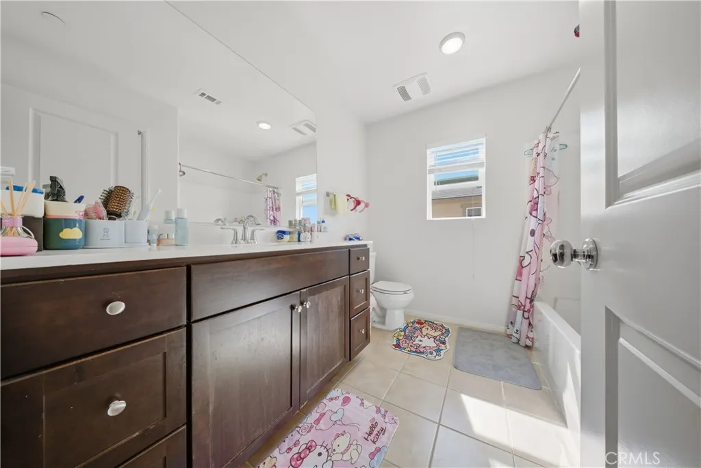 Additional image 15 of 44137 37th St W, Lancaster, CA 93536