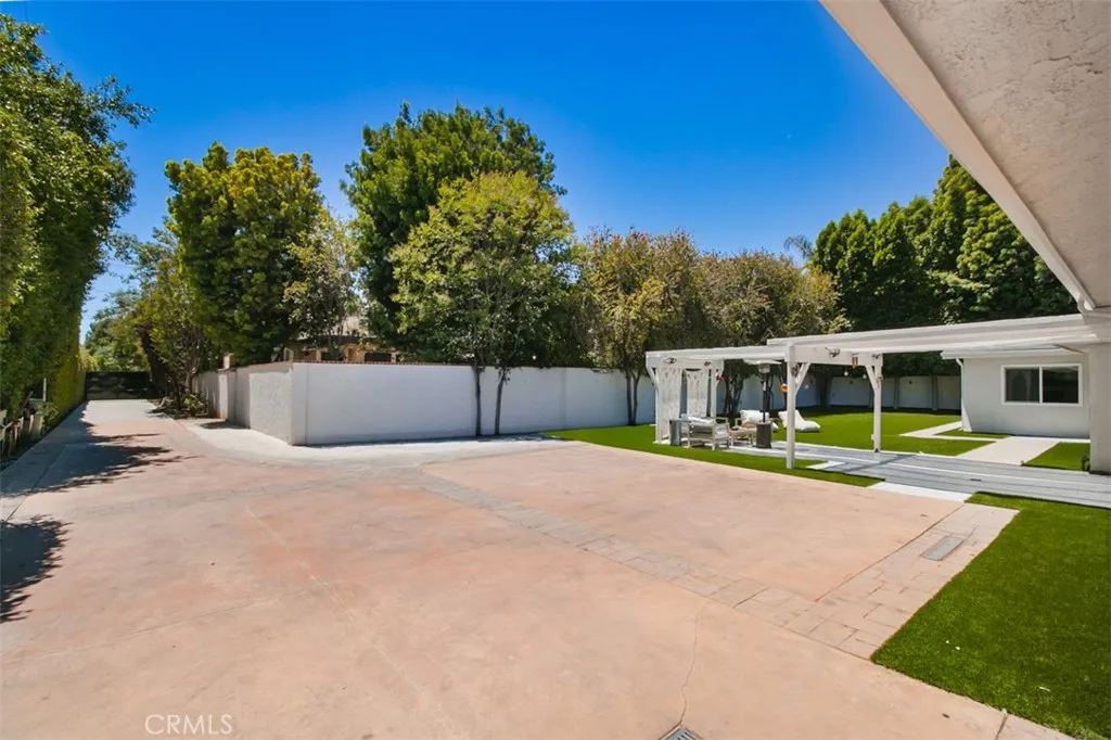 Additional image 46 of 22841 Calvert St, Woodland Hills, CA 91367