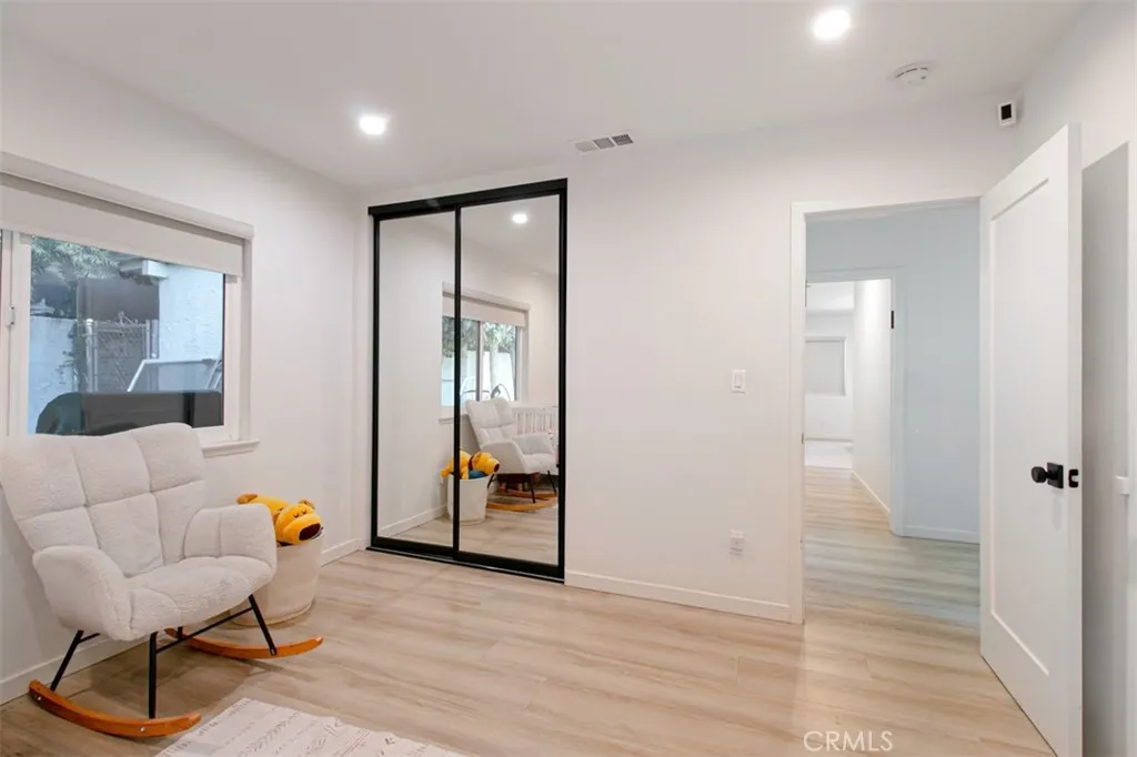 Additional image 36 of 22841 Calvert St, Woodland Hills, CA 91367