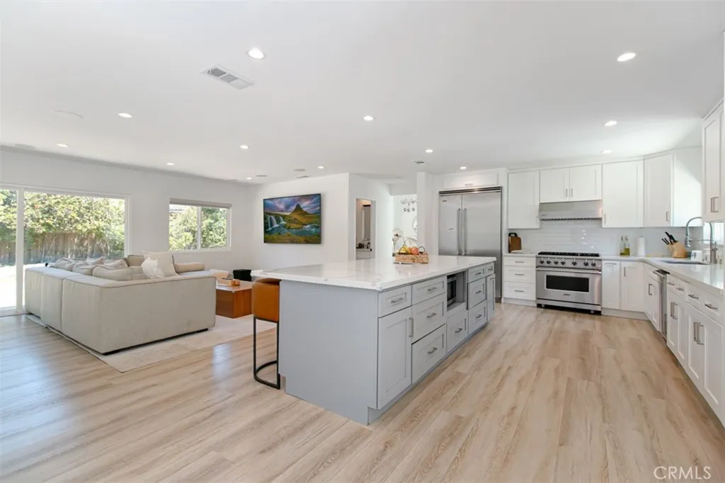 Additional image 60 of 22841 Calvert St, Woodland Hills, CA 91367