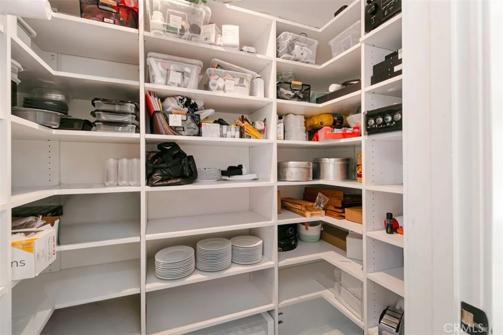Additional image 23 of 22841 Calvert St, Woodland Hills, CA 91367