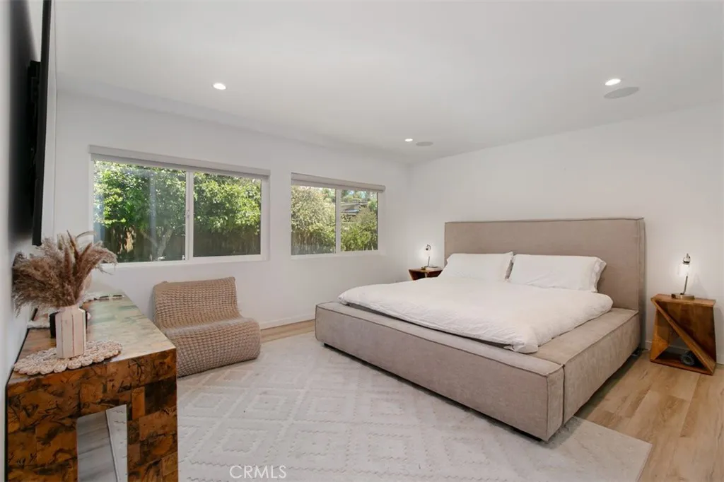 Additional image 24 of 22841 Calvert St, Woodland Hills, CA 91367