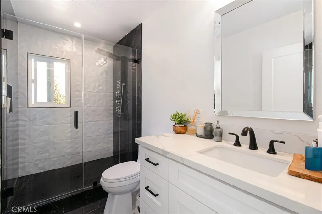Additional image 58 of 22841 Calvert St, Woodland Hills, CA 91367