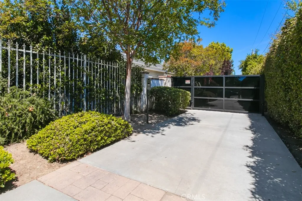 Additional image 45 of 22841 Calvert St, Woodland Hills, CA 91367
