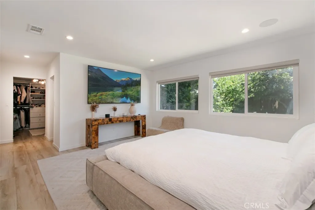 Additional image 67 of 22841 Calvert St, Woodland Hills, CA 91367