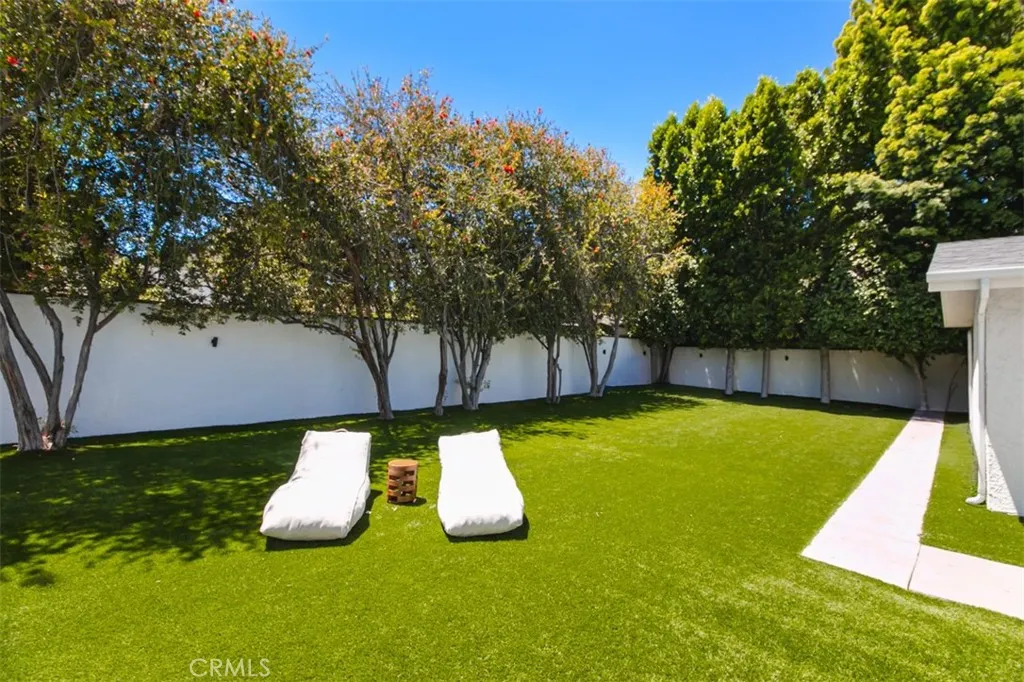 Additional image 48 of 22841 Calvert St, Woodland Hills, CA 91367