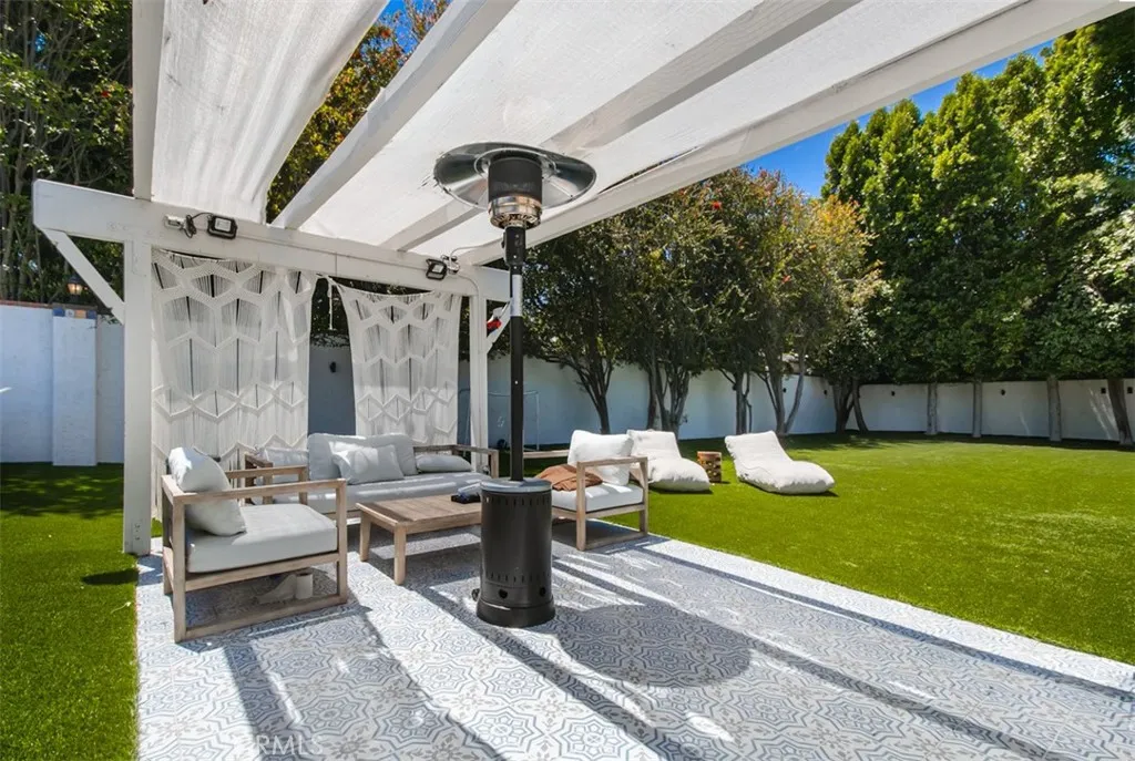 Additional image 50 of 22841 Calvert St, Woodland Hills, CA 91367