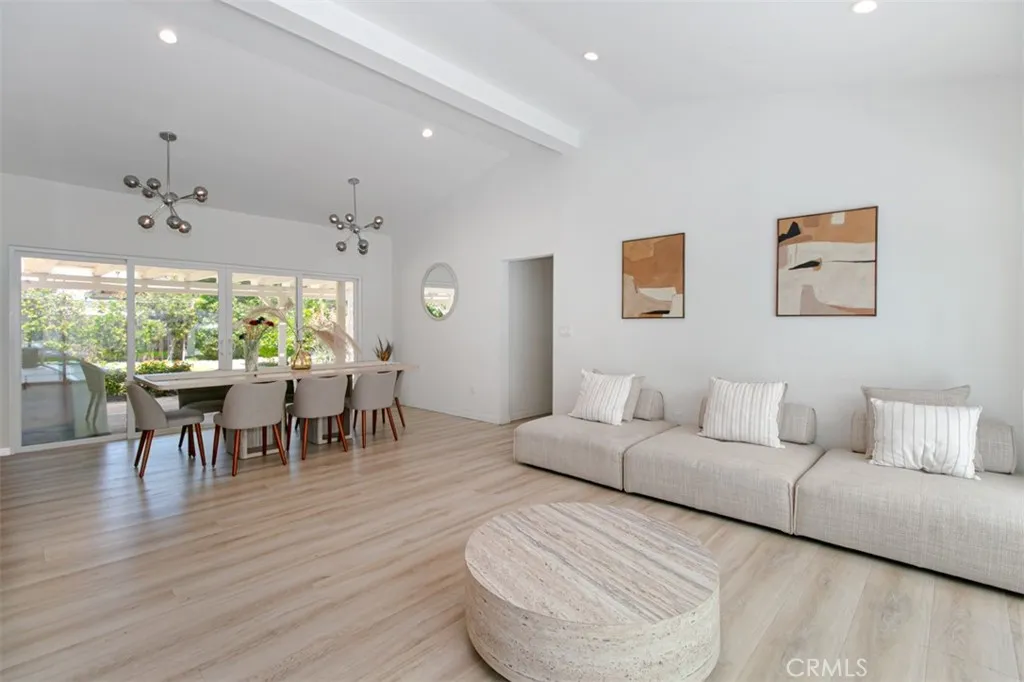 Additional image 56 of 22841 Calvert St, Woodland Hills, CA 91367