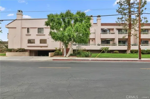 9906 Owensmouth Avenue Unit 7, Chatsworth, CA MLS: SR25104796
