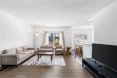 5403 Newcastle Avenue Unit 69, Encino, CA MLS: SB25082854