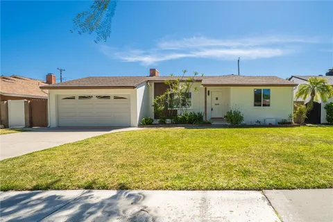 610 W Southgate Avenue, Fullerton, CA MLS: CV25076163