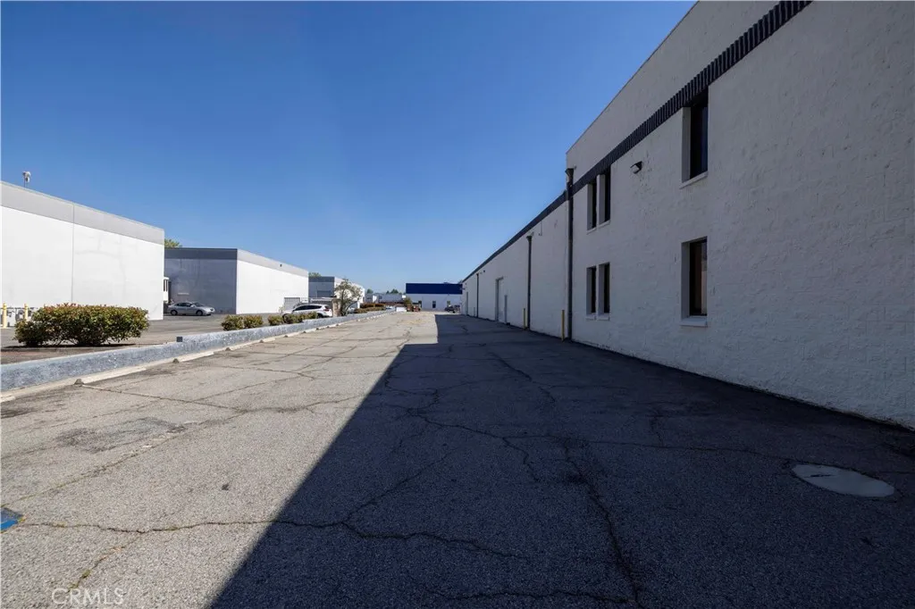 Additional image 57 of 25230 Avenue Stanford, Valencia, CA 91355