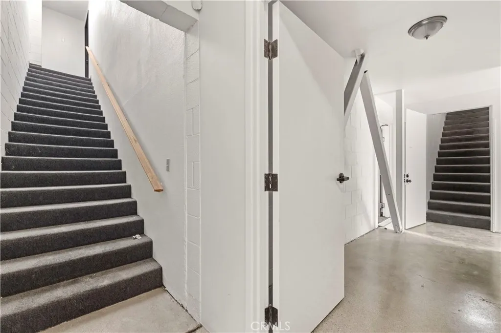 Additional image 94 of 25230 Avenue Stanford, Valencia, CA 91355