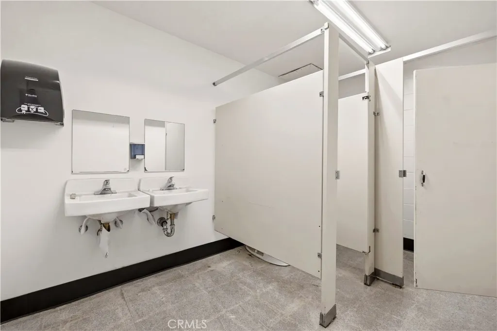 Additional image 110 of 25230 Avenue Stanford, Valencia, CA 91355