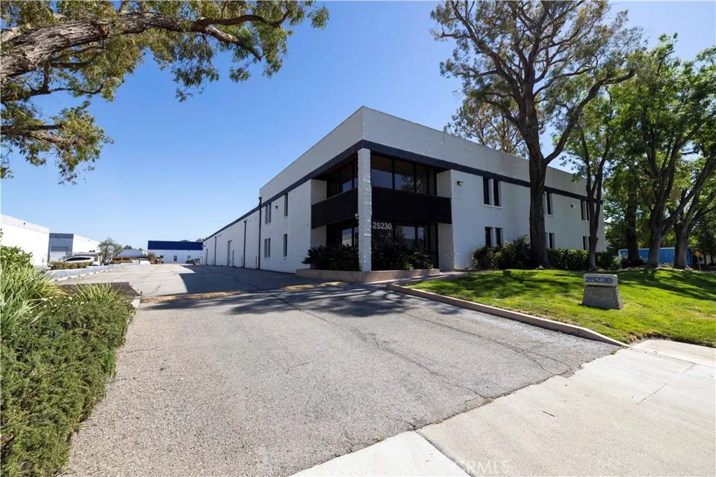 Additional image 61 of 25230 Avenue Stanford, Valencia, CA 91355