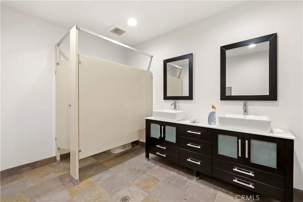 Additional image 113 of 25230 Avenue Stanford, Valencia, CA 91355