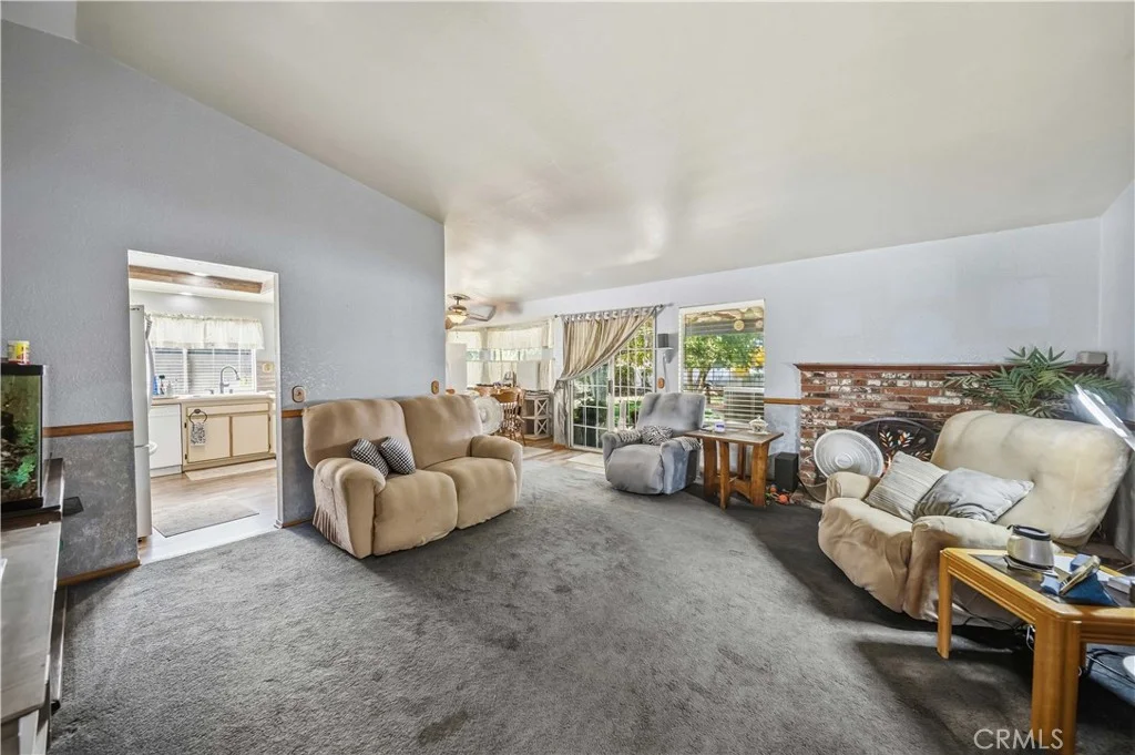 16215 Valeport Ave, Lancaster, CA 93535 photo 5