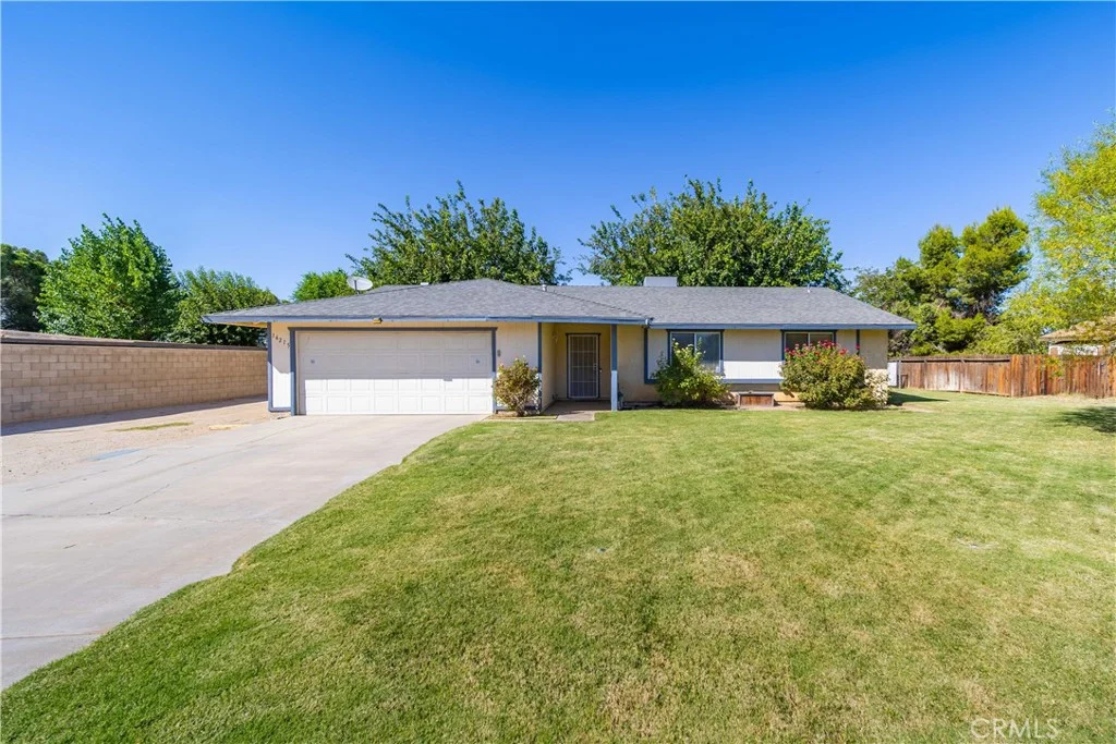 16215 Valeport Ave, Lancaster, CA 93535 photo 2