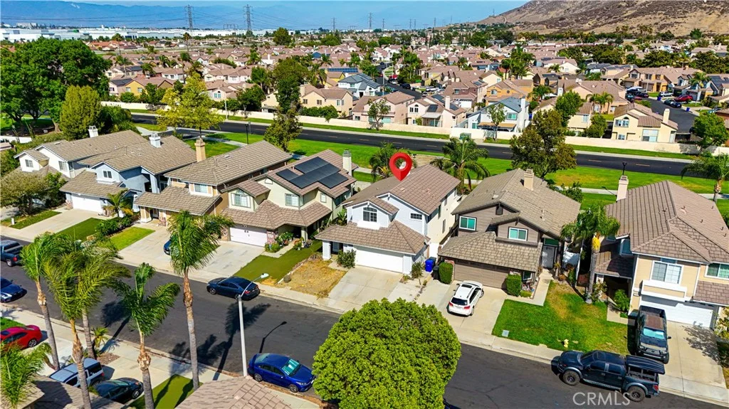 11515 Aberdeen Dr, Fontana, CA 92337