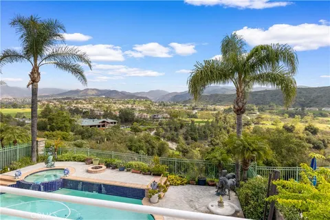 14 Beaconsfield Fld, Rancho Santa Margarita, CA MLS: TR25070601