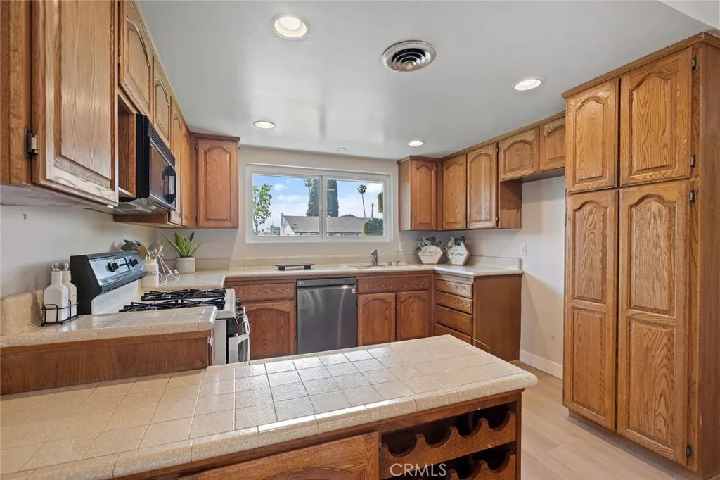 Additional image 16 of 1384 Roxborough Dr, Placentia, CA 92870