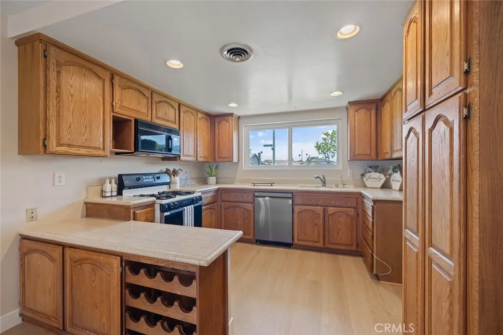 Additional image 15 of 1384 Roxborough Dr, Placentia, CA 92870