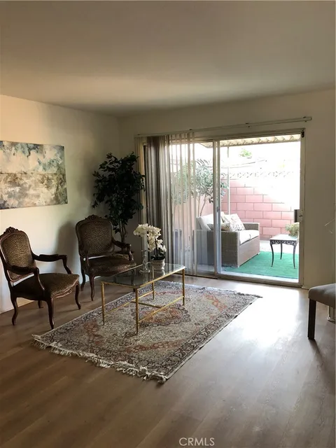 5004 Farago Avenue Unit 10, Temple City, CA MLS: AR24195451