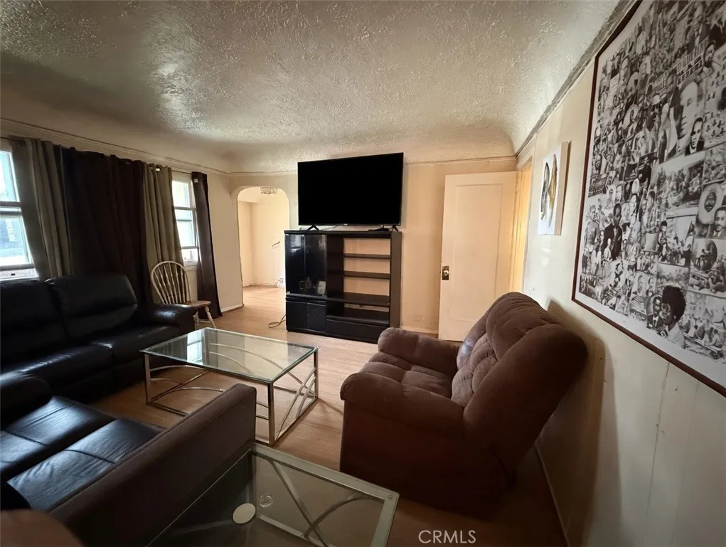 Additional image 24 of 1324 W 101st St, Los Angeles, CA 90044