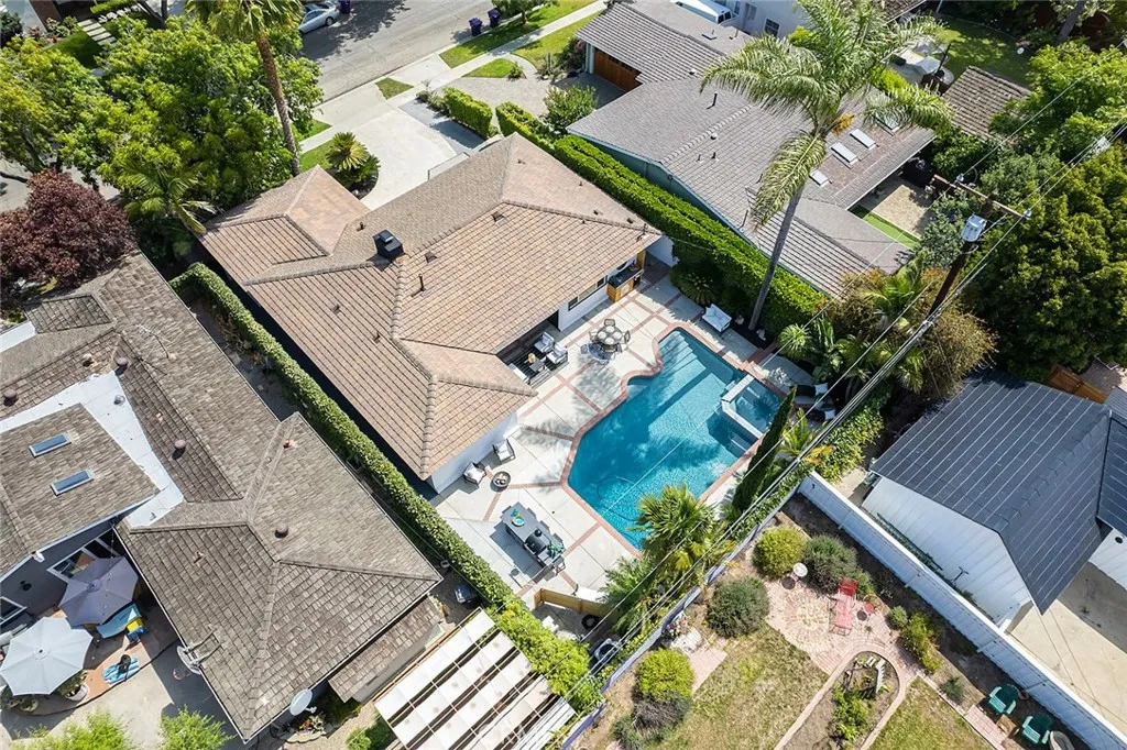 5230 E El Cedral Street, Long Beach, CA 90815